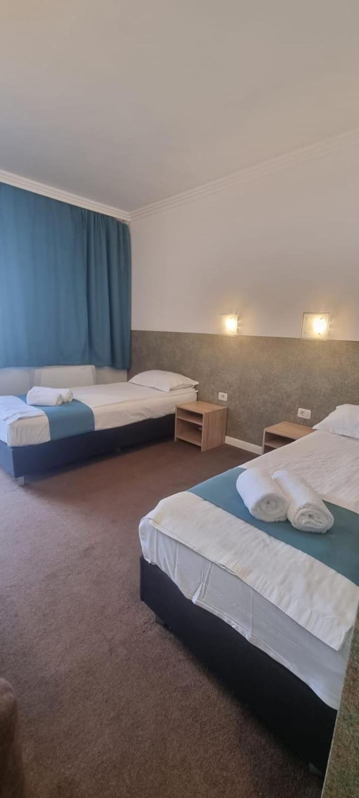 Motel Ruta 33 Арад Екстериор снимка