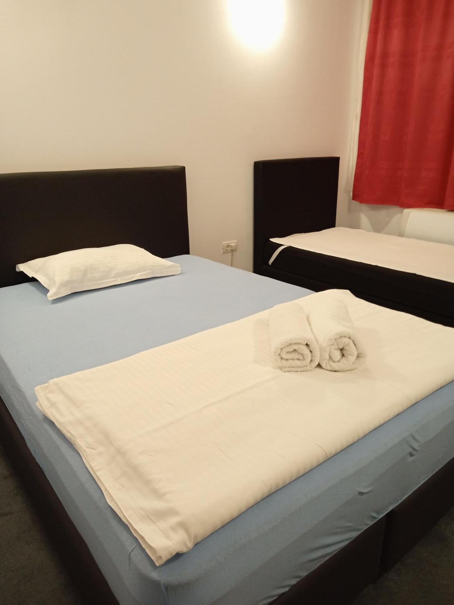 Motel Ruta 33 Арад Екстериор снимка